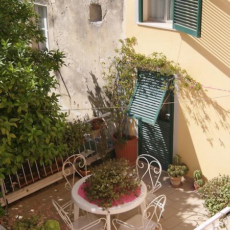 Chez Fernando Lerici Front Beach Free Parking Exterior photo